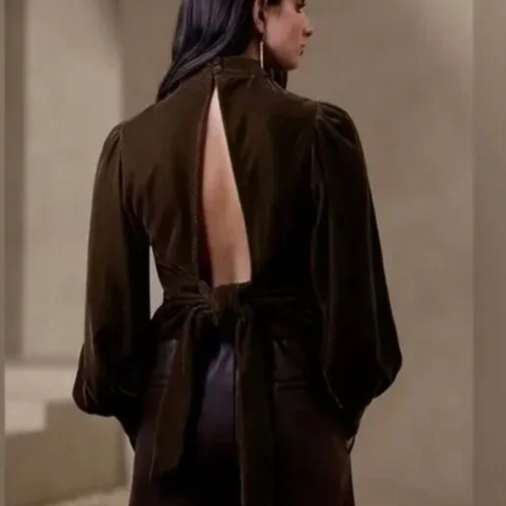 Banana Republic Gray Open Back Tie Long Sleeve Blouse - Picture 2 of 7